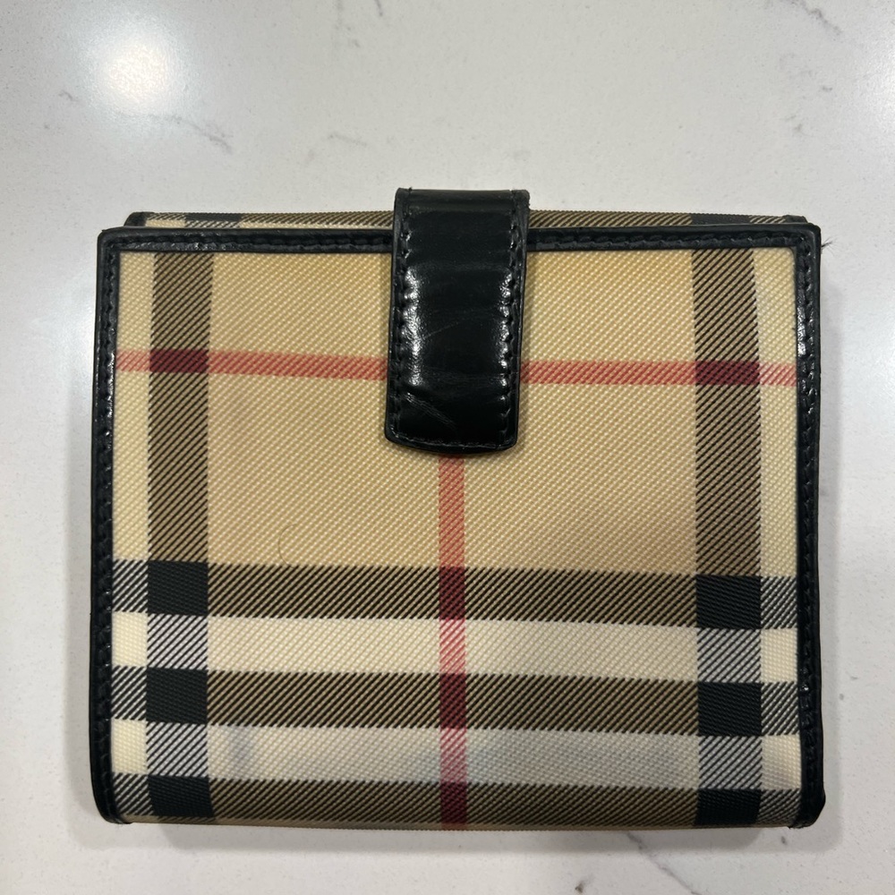 Burberry Wallet.